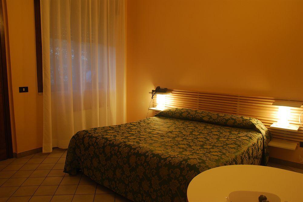 Nuovo Hotel Vigevano Ngoại thất bức ảnh