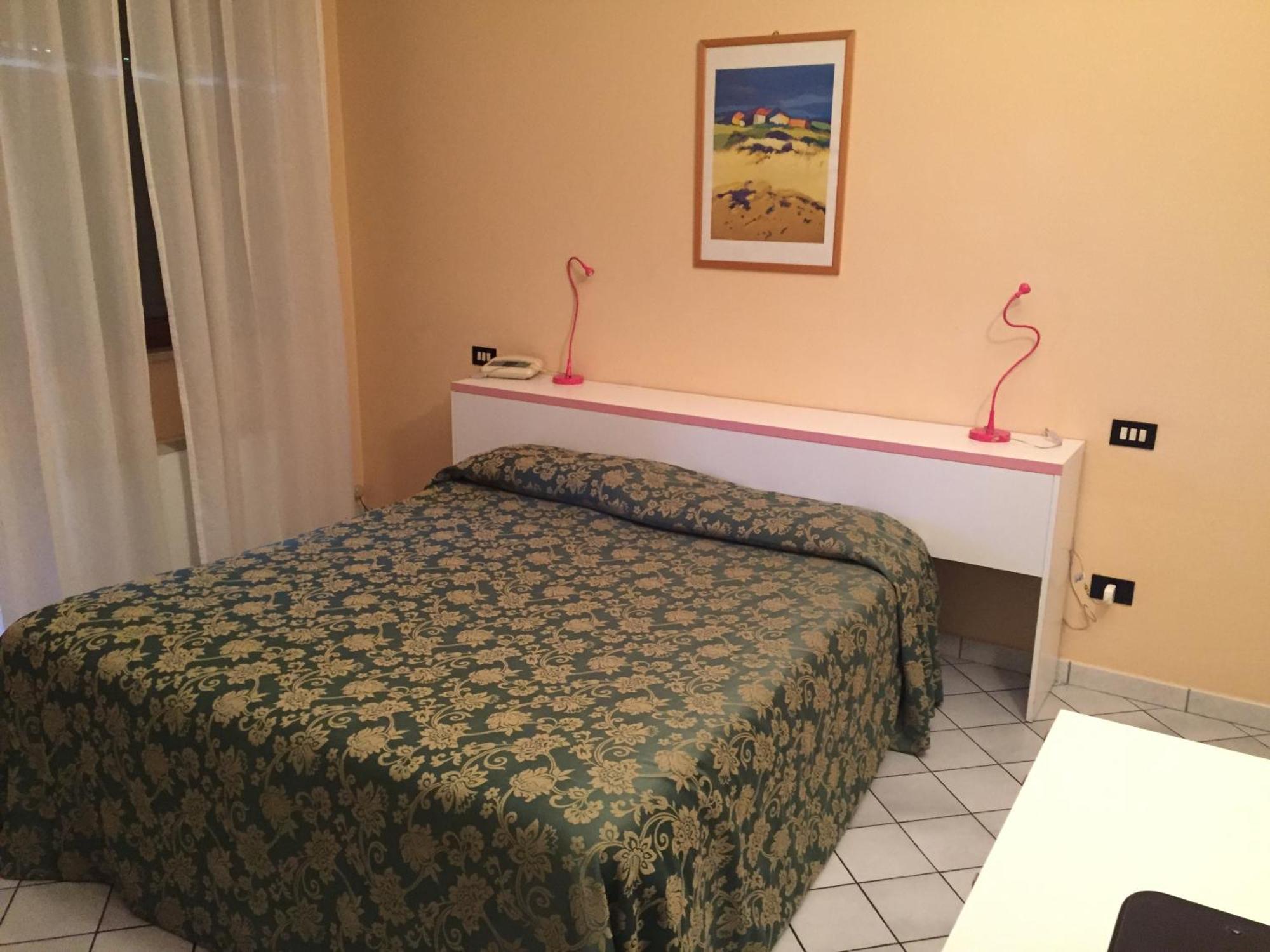 Nuovo Hotel Vigevano Phòng bức ảnh